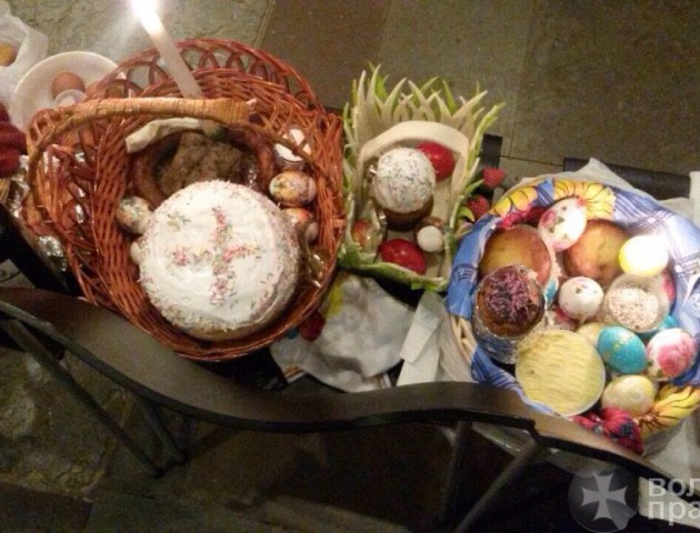 Як волиняни святкують Великдень за кордоном