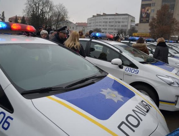 15 порушників за день: «полювання» луцьких патрульних на «шумахерів» триває