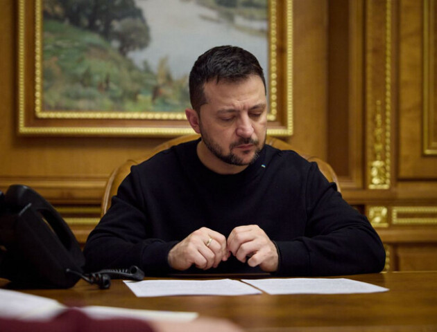Зеленський підписав законопроєкти про продовження дії воєнного стану та мобілізації