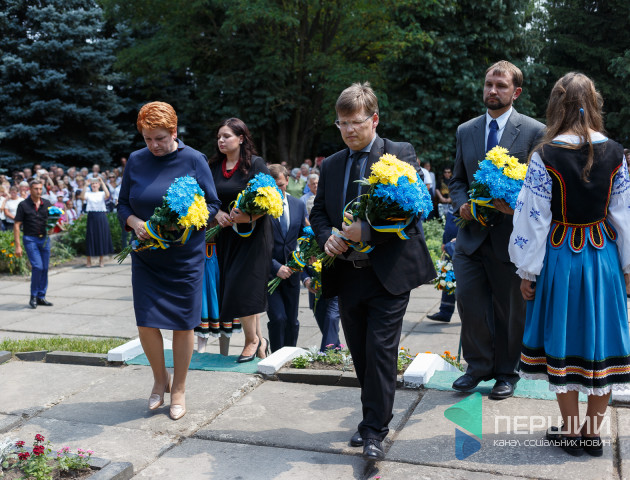 Віце-прем’єр-міністр вшанував жертв Волинської трагедії. ФОТО