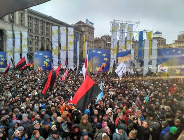 У Києві марш за імпічмент набирає все більших обертів