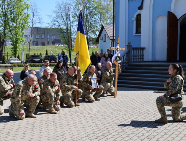 У Луцьку попрощались із загиблим захисником