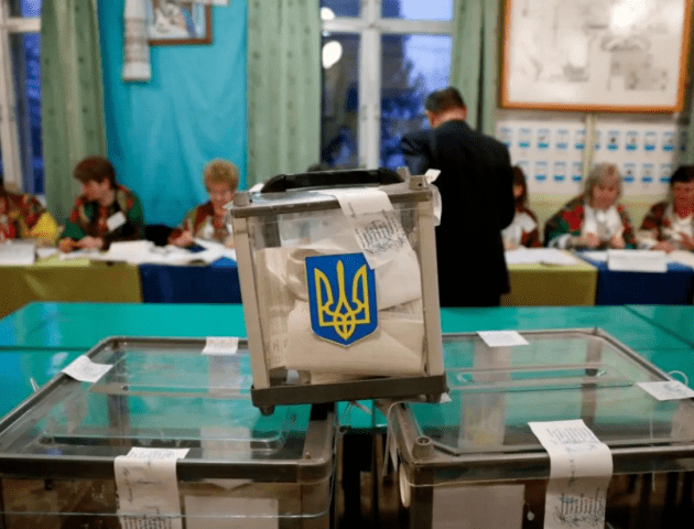 Скільки людей прийшло на вибори у Нововолинську та Володимирі