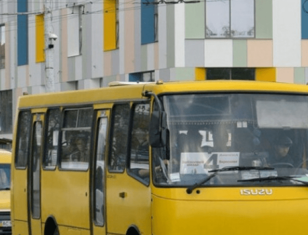 У Луцьку поки не відновлюють громадський транспорт