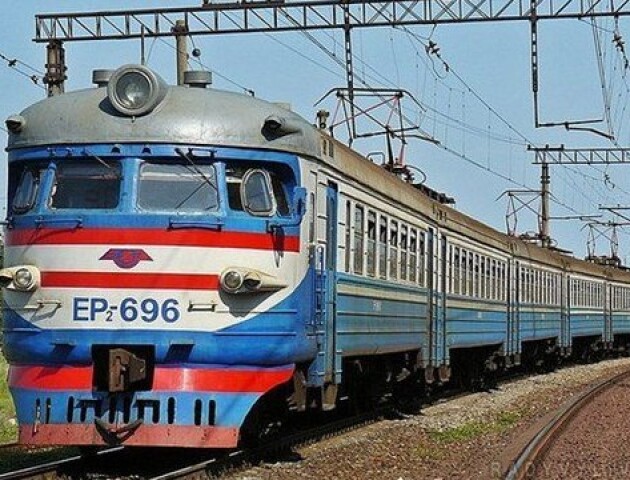 У поїзді чоловіка з серцевим нападом врятували студенти