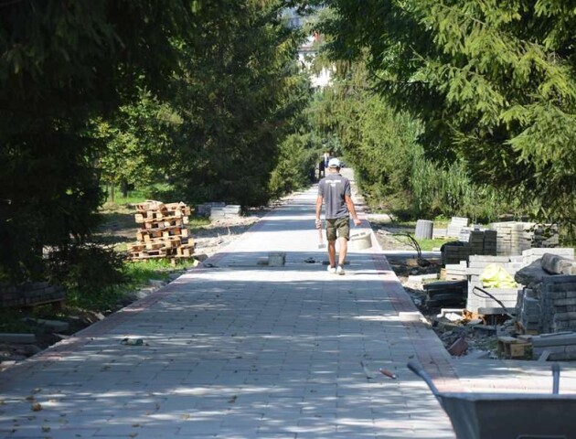 У Луцьку хочуть збудувати туалет в центральному парку