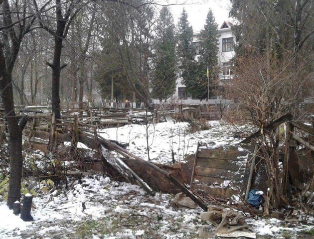 У Луцьку муніципали планують знести 350 незаконних гаражів і сараїв