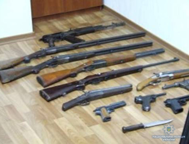 Волиняни добровільно здали у поліцію 142 одиниці зброї