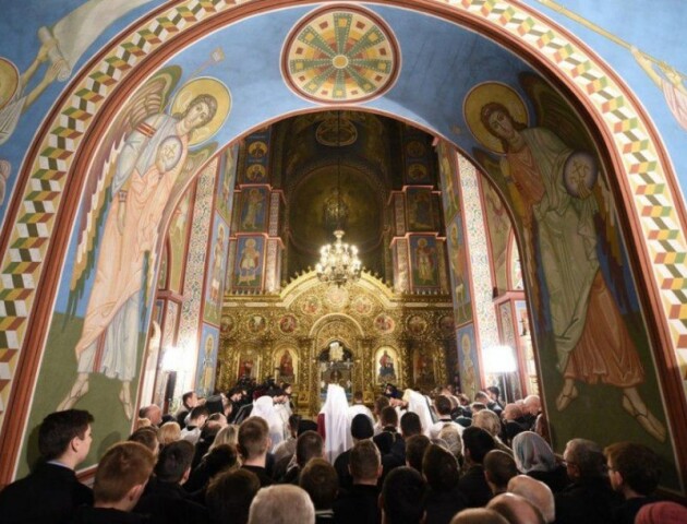 ПЦУ дозволила проводити богослужіння без прихожан