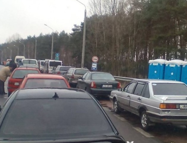 На кордоні з Польщею – черги «євробляхарів»