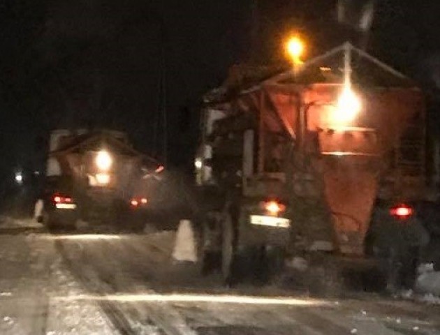 Поліщук відзвітував про прибирання вулиць Луцька від снігу. ФОТО. ВІДЕО
