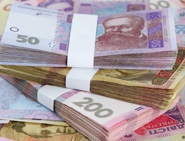 Гройсман анонсував значний ріст середньої зарплати українців