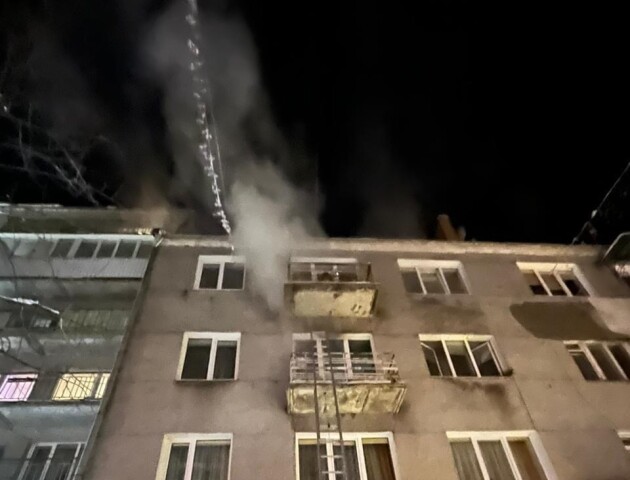 У центрі Луцька горіла квартира. ФОТО