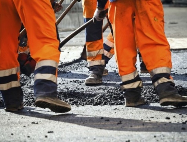 Вщент зруйнована: дорога по вул. Карбишева у Луцьку потребує негайного ремонту