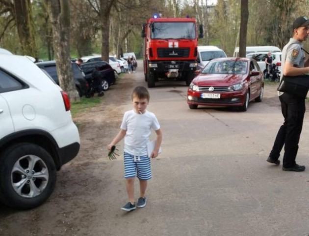 У Луцьку автомобілісти заблокували пожежну машину, яка поспішала на виклик. ФОТО