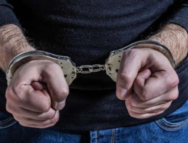 Вихопив гроші в пенсіонера і втік: у Луцьку спіймали грабіжника