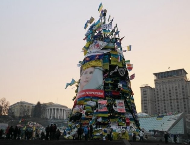 Як виглядала головна ялинка України в різні роки незалежності. ФОТО