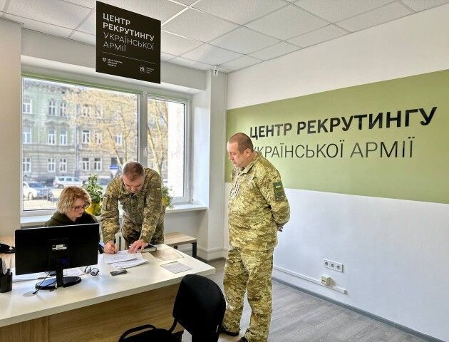Інтерес до служби зростає: понад 48 тисяч звернень до центрів рекрутингу