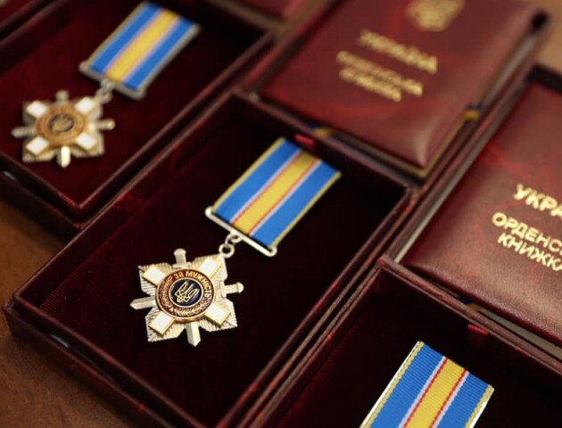 На Волині батькам полеглого воїна вручили орден сина «За мужність» посмертно
