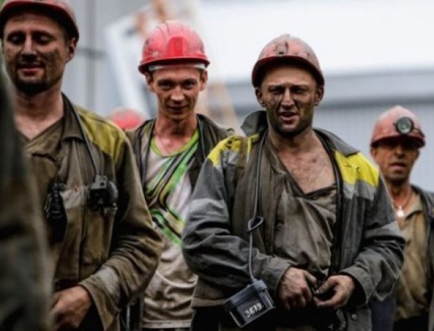Волинським шахтарям обіцяють зарплату 1000 доларів. ІНФОГРАФІКА