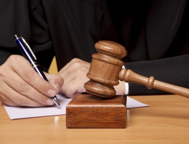 Волинянку будуть судити за підробку документів