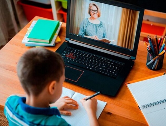 Вчителі назвали предмети, які гірше засвоюються на дистанційці