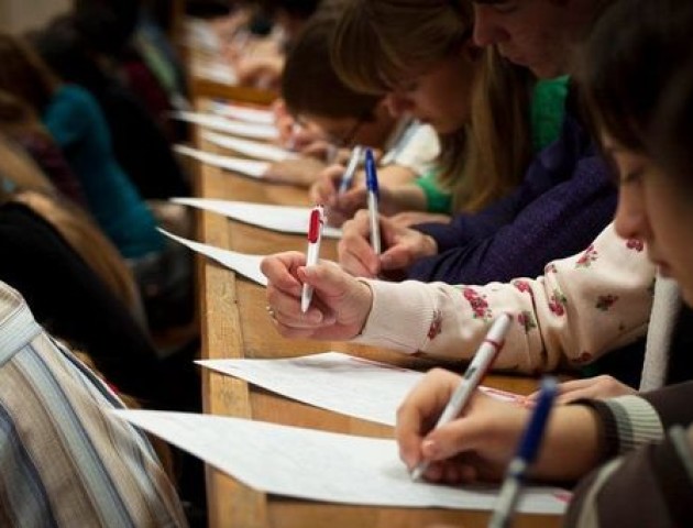 У День української писемності та мови українці писатимуть радіодиктант