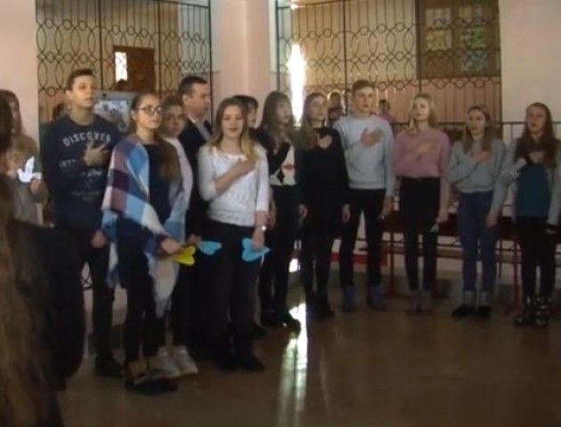 Батьки учнів 13 школи у Луцьку просять добудувати новий корпус. ВІДЕО