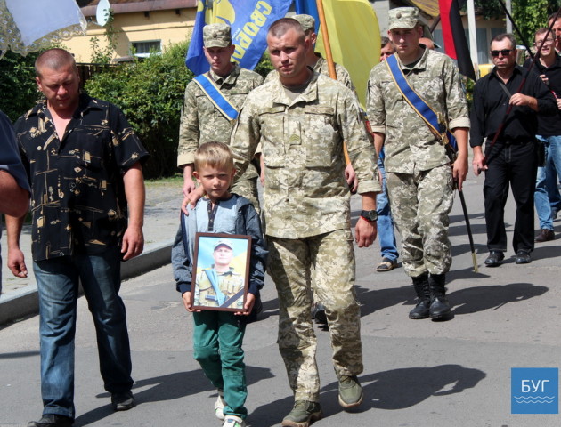 У Володимирі поховали загиблого на Донбасі Василя Крищука