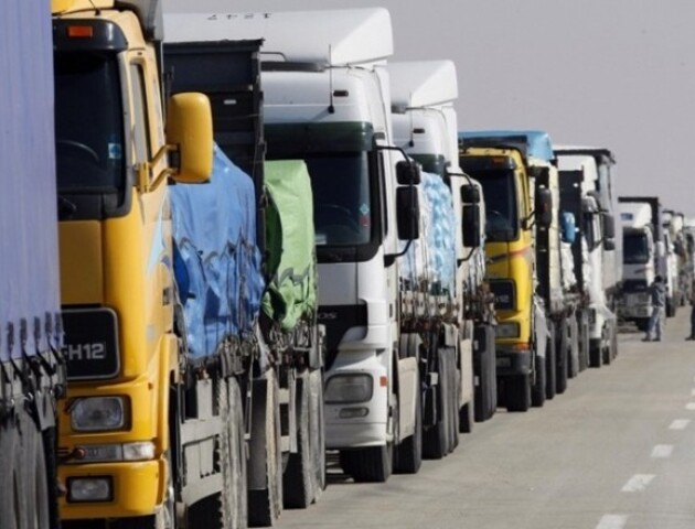 На «Ягодині» у черзі перебувають понад 200 вантажівок