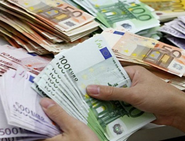 Курс валют на 4 січня: долар подешевшав