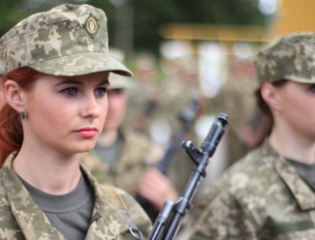 Гендерна рівність: в армії жінки служать на рівні з чоловіками