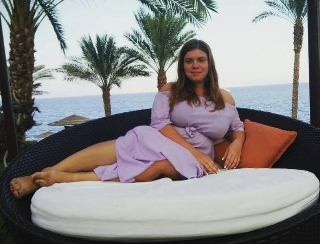 Пишнотіла модель з Волині показала, як відпочиває в Єгипті. ФОТО