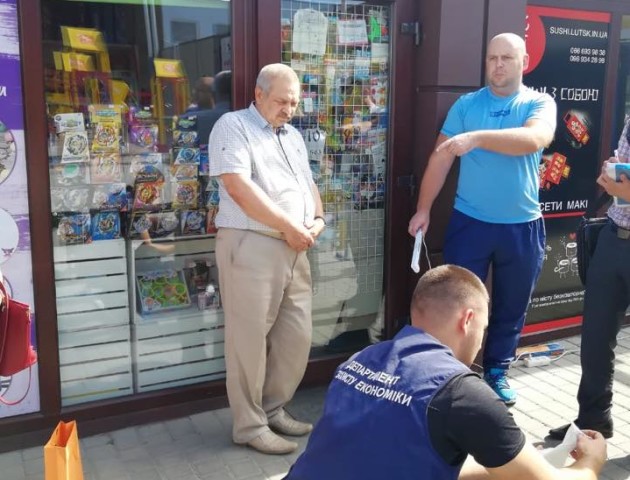 Сам себе вкатав у кримінал, – Луценко про волинського хабарника
