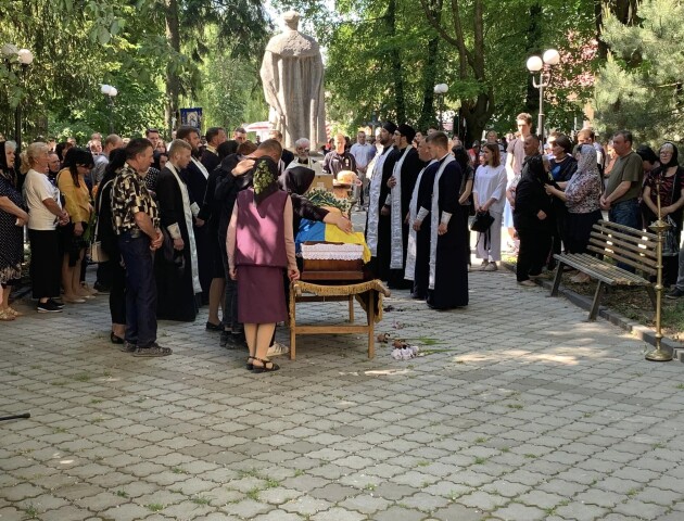 Без батька залишилася маленька донька: на Волині попрощалися із 19-річним Героєм Романом Романюком