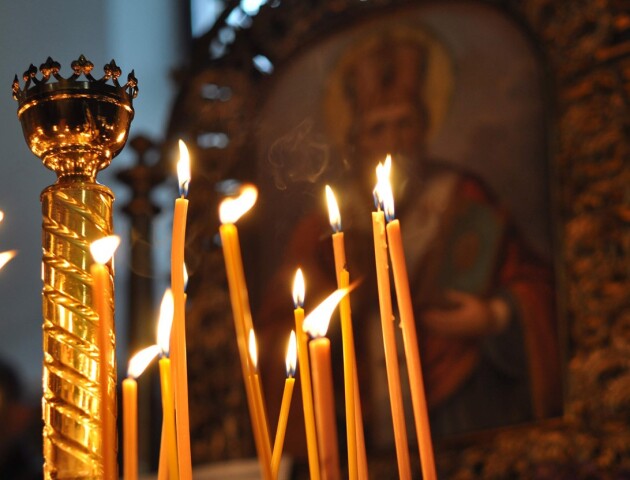У МОЗ розповіли, чи планують закривати церкви на карантин