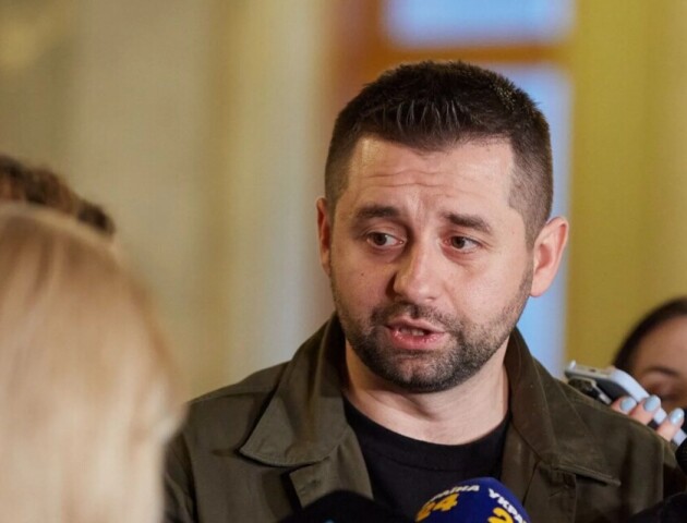 Арахамія анонсував звільнення всіх керівників митниці