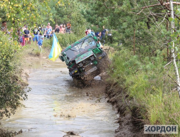 На Волині відбулися видовищні гонки бездоріжжям. ФОТО