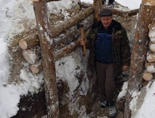 Укріплюють рубежі та бліндажі: на Волині безробітних долучили до громадських робіт