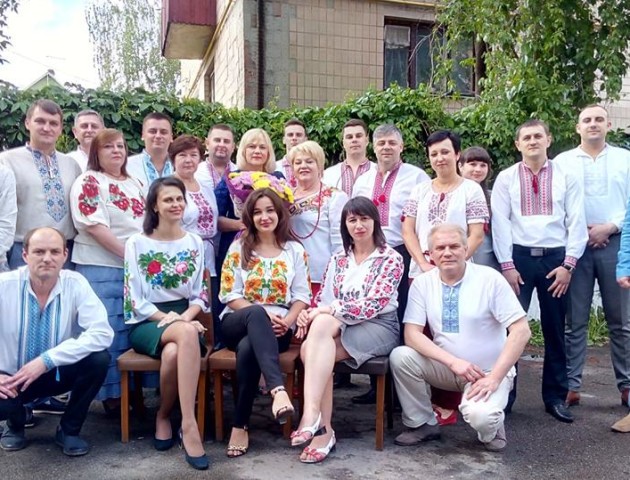 Волинські фіскали розпочали робочий день із вшанування української вишиванки