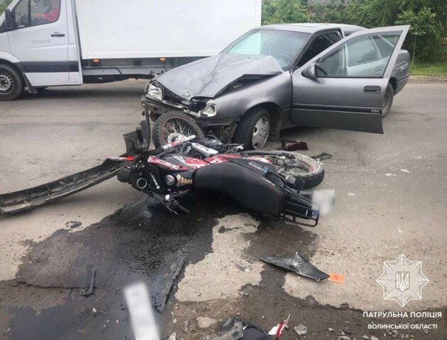 На Волині автомобіль збив мотоцикліста. ФОТО