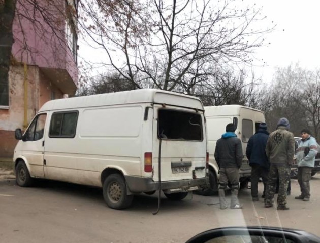 Вийняли скло і забрали інструменти: зухвала автокрадіжка у Луцьку