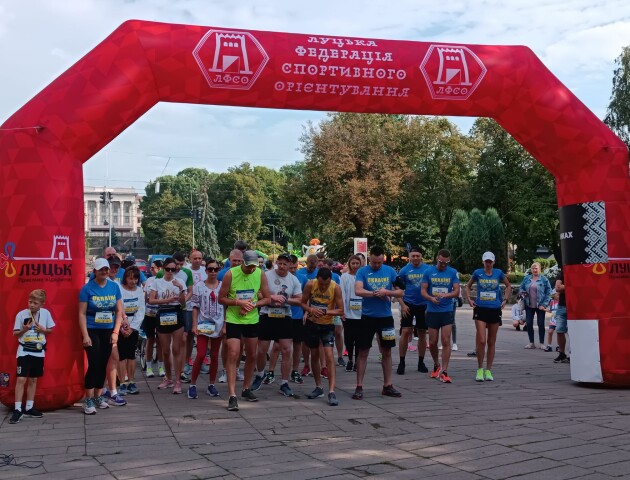 Майже 200 лучан взяли участь в забізі у вишиванках на підтримку ЗСУ