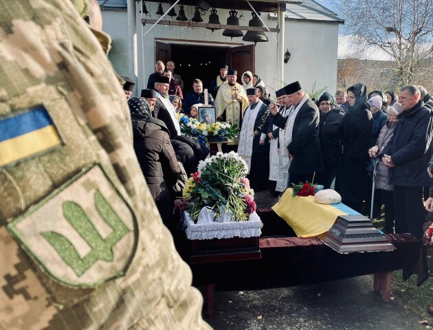 Навіки 45: на Волині провели в останню дорогу Героя Євгена Сороку. ФОТО
