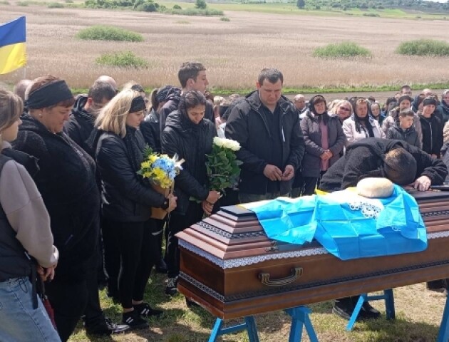 Загинув понад два роки тому: на Волині попрощались з Героєм