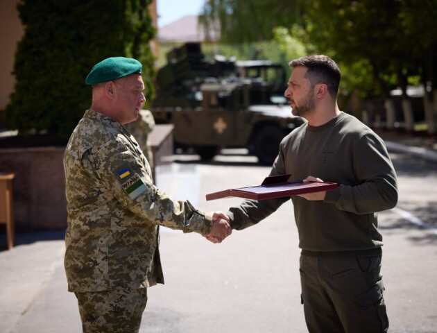 Зеленський вручив нагороди трьом волинським прикордонникам