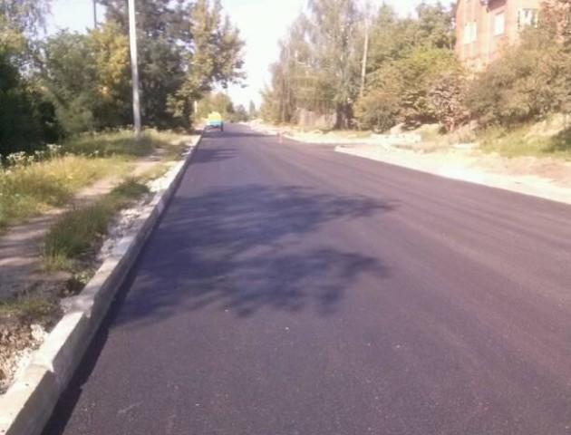 Показали, як у Луцьку відремонтували дорогу. ФОТО