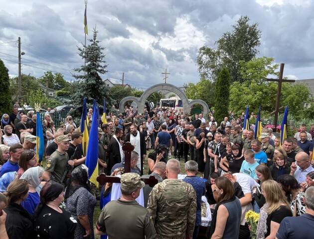 На Волині попрощалися з полеглим воїном Сергієм Димарчуком. ФОТО