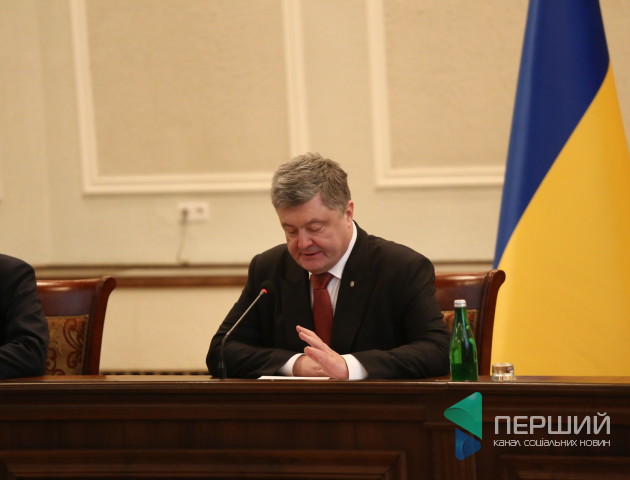 Порошенко підписав закон про Вищий антикорупційний суд