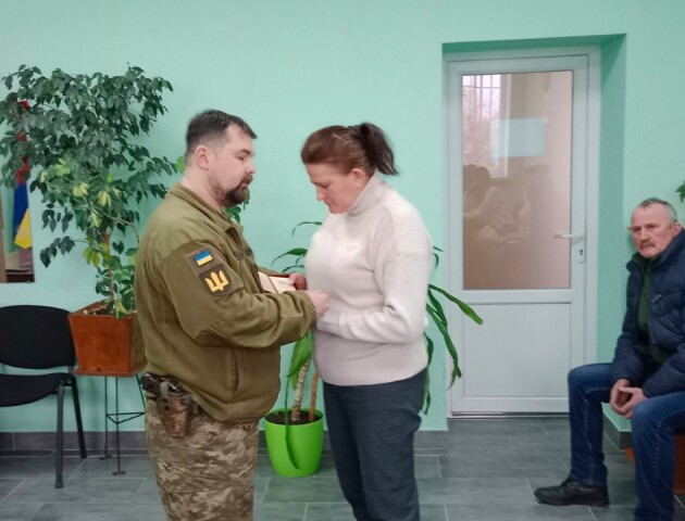 Дружинам двох загиблих Героїв з Волині вручили ордени їхніх чоловіків. ФОТО
